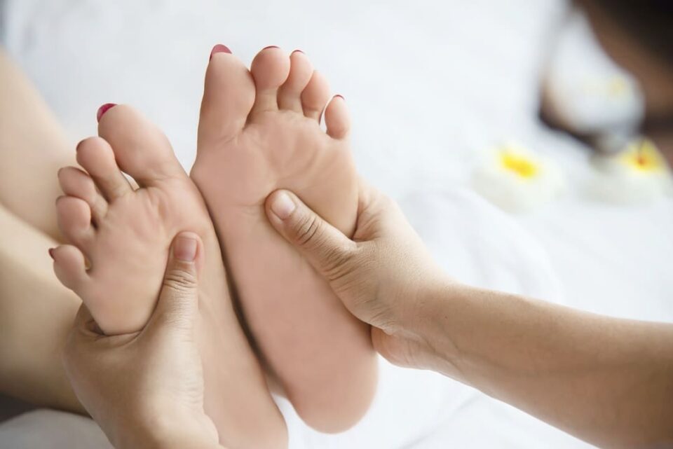 What are the benefits of Padabhyanga foot massage?